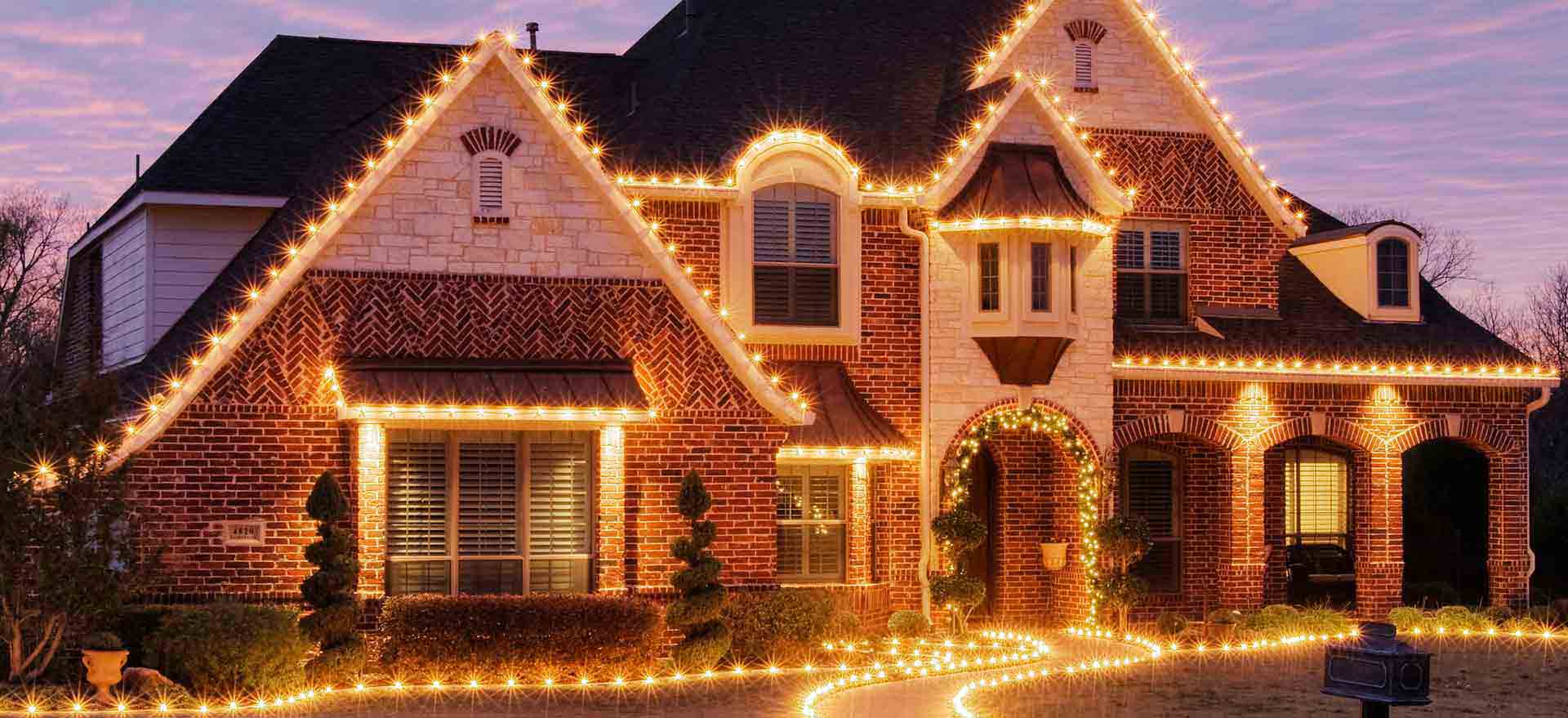 Holiday Light Installers in Massachusetts